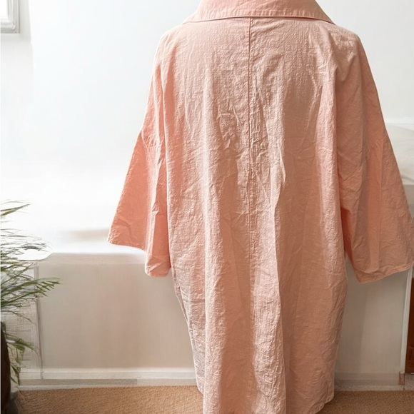 Orange Tunic with Collared Neckline and Flowy Silhouette - Picture 3 of 4